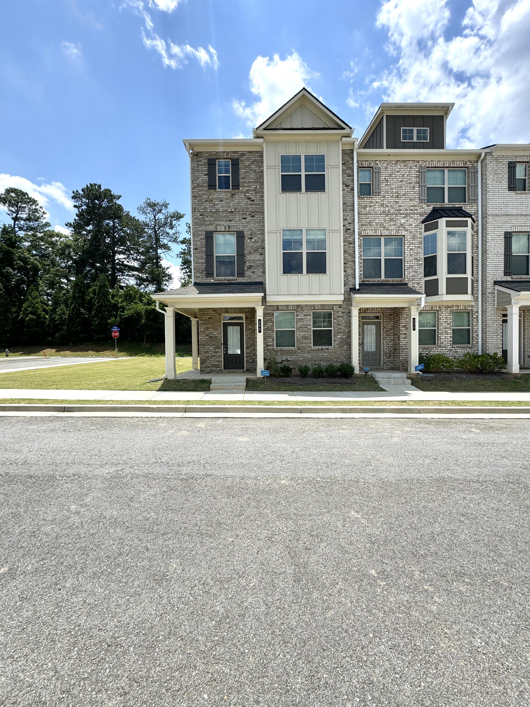 588 Amarante Cir - 1